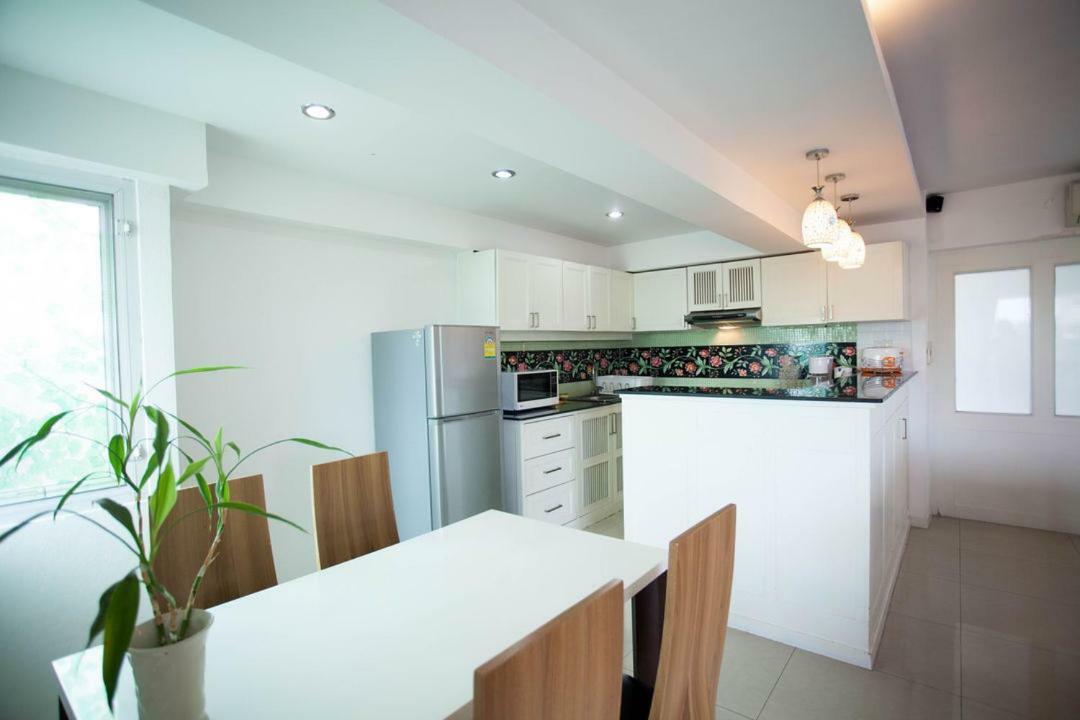 Galare Thong Tower Lejlighedshotel Chiang Mai Eksteriør billede